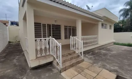 Casa com 3 dormitórios para alugar, 130 m² por R$ 3.120,00/mês - Jardim Rosinha - Itu/SP