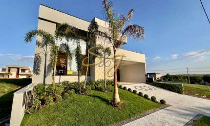 CASA TERREA COM TRÊS SUITES A VENDA NO PARQUE BRASIL 500- COND. SANTORINI - PAULÍNIA SP