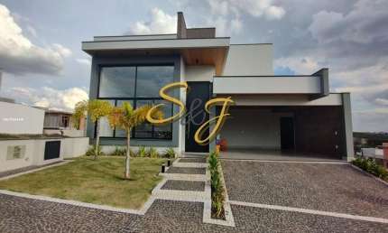 CASA TERREA COM TRÊS SUITES A VENDA NO BAIRRO JARDIM IPÊ- COND. LA DOLCE VITTA - PAULÍNIA SP