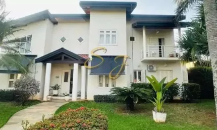 Casa a venda, sobrado com 3 dormitórios, sendo 2 suítes, 370m2 construção, parque brasil 500, cond. okinawa, paulinia/sp
