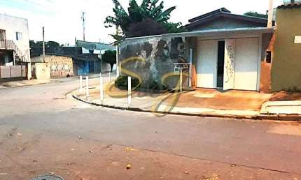 Excelente casa a venda de esquina, com 2 dormitórios, sendo uma suíte, Bairro Jardim Santa Monica ao lado do Campo dos Amarais, Paulínia/SP