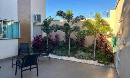 Casa para Venda em Uberlândia, Dona Zulmira, 3 dormitórios, 1 suíte, 3 banheiros, 2 vagas