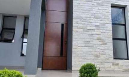 Casa para Venda em Uberlândia, Quinta Alto Umuarama, 3 dormitórios, 1 suíte, 3 banheiros, 2 vagas