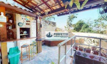 Vende - Laranjeiras - Casa Triplex Reformada com Piscina, Churrasqueira e vaga de garagem