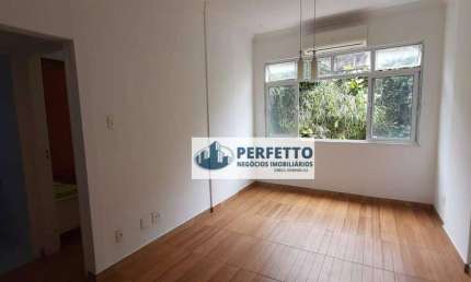 Vende - Flamengo - Apartamento Reformado, quadra da praia - 630 mil