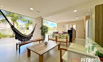 Casa com 360 m2 - 4 suítes - Flora Boulevard - Energia Solar - Alto padrão - 6 vagas - Financiavel