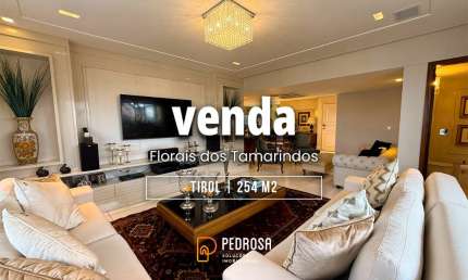 Fantástico apartamento todo reformado com 254 m2 , 4 suítes e 3 vagas do lado do marista em Tirol