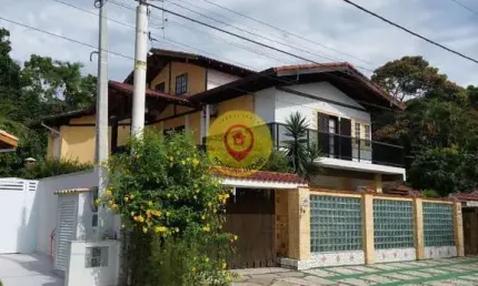 Linda Casa em Condomínio a 200 Metros da Praia de Boracéia – São Sebastião/SP