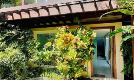 Casa em Condomínio Fechado – A Poucos Passos da Praia