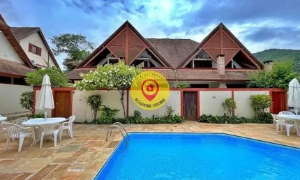 Casa Ampla em Condomínio Fechado – A 100 Metros da Praia