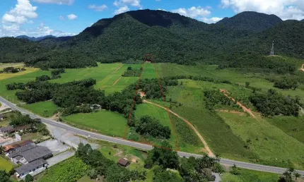 Terreno para chácara/galpão com fácil acesso para BR-101