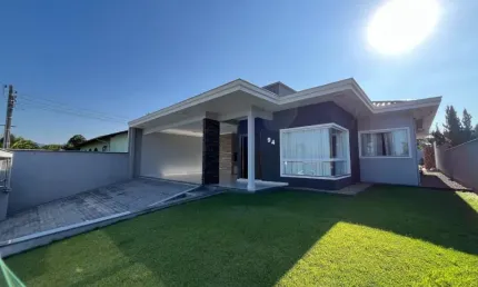 Linda casa pronta para morar no bairro Centro Norte em Schroeder