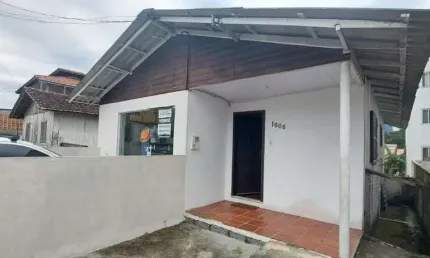 Casa com 3 quartos à venda na Felisbino Camilo da Silva, 1606, Serraria, São José por R$ 430.000