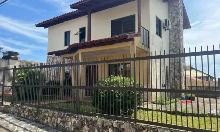 Casa com 3 quartos à venda na Luiz Carlos Barcelos, 1287, Ipiranga, São José por R$ 850.000