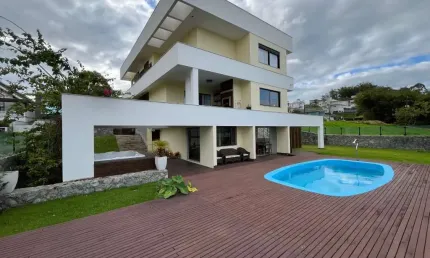 Casa com 3 quartos à venda na Rua Jarí, 78, Pedra Branca, Palhoça por R$ 3.790.000