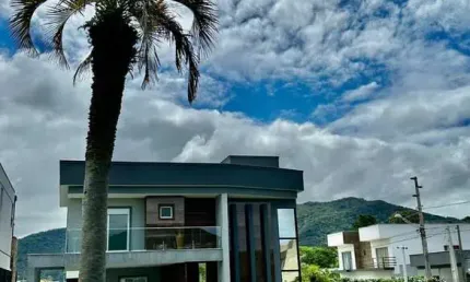Casa em condomínio fechado com 3 quartos à venda na Avenida Red Park, 980, São João do Rio Vermelho, Florianópolis por R$ 1.490.000