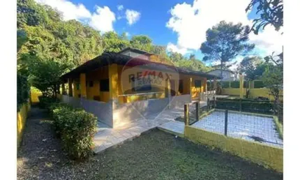 Excelente casa condominio em Aldeia - Beira de Pista