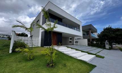 Casa no Alphaville Duplex, com 5 suites, sendo 1 no terreo, com area de lazer privativa