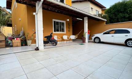 Casa Duplex com 4 suites, terreno de 380M², amplo quintal