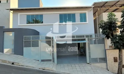 Casa INDIVIDUAL com 3 quartos à venda, 272 m² por R$ 949.900 - Recanto da Mata - Juiz de Fora/MG