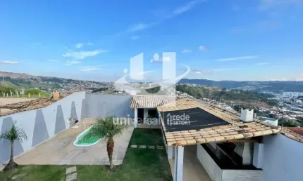 Casa com 3 quartos à venda, 209 m² por R$ 990.000 - Quintas das Avenidas - Juiz de Fora/MG