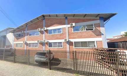 ALUGUEL DE GALPÃO 700 M² | BAIRRO COSTA E SILVA | IDEAL PARA DEPÓSITO | IGREJA | ACADEMIA