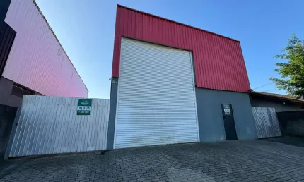 GALPÃO COMERCIAL INDUSTRIAL NO VILA NOVA | 180 M² DE GALPÃO | FRENTE COM 15 METROS |