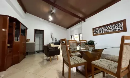 Casa com 3 quartos à venda no Jardim de Alá, Juiz de Fora 