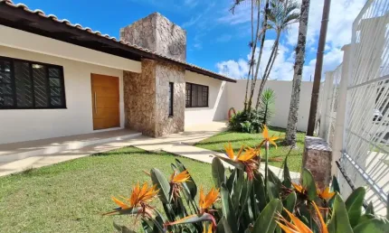Oportunidade de Casa à Venda em Rua Sem Saída e Muito Bem Localizada no Itacorubi Região Nobre, Central e Privilegiada de Florianópolis !!