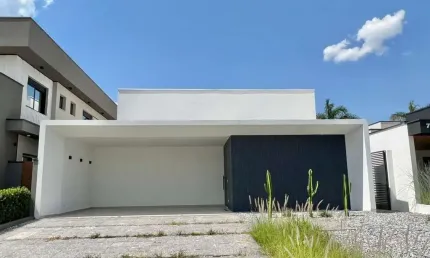 Casa com 3 dormitórios à venda, 220 m² por R$ 2.100.000,00 - Taubaté Village - Taubaté/SP