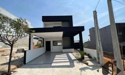 Casa com 3 dormitórios à venda, 150 m² por R$ 650.000,00 - Condomínio Recanto Tropical - Taubaté/SP