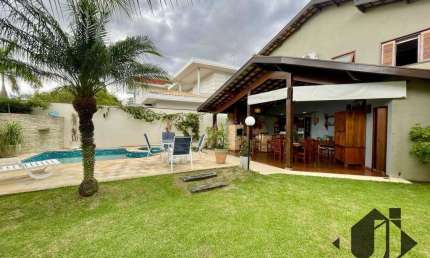 Casa com 4 dormitórios à venda, 231 m² por R$ 1.700.000,00 - Taubaté Village - Taubaté/SP