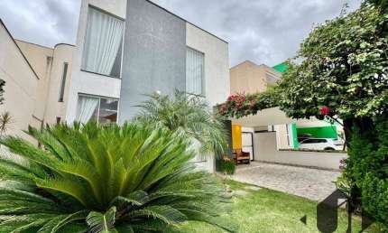 Casa com 3 dormitórios à venda, 199 m² por R$ 1.020.000,00 - Campos do Conde Versailles - Tremembé/SP