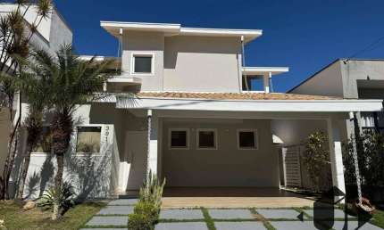 Casa com 3 dormitórios à venda, 247 m² por R$ 1.550.000,00 - Campos do Conde Chambord - Tremembé/SP