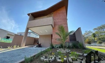 Casa com 3 dormitórios à venda, 198 m² por R$ 1.230.000 - Condominio Cataguá Way - Taubaté/SP