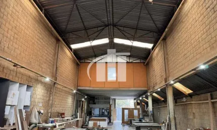 Galpão industrial a venda com 400m² de área fabril pé direito 6m²,sendo 500m²de terreno, bairro presidente altino em osasco.