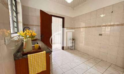 Casa TERREA a venda no Jaguaré ao lado do Peg-Pese, 3 dormitórios. Amplo terreno com 290m², para quem gosta de quintal amplo ou INVESTIMENTO !!!