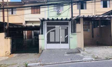Casa Sobrado de 101 m² na Av. Bolonha com 04 quartos, próximo ao PegPese.