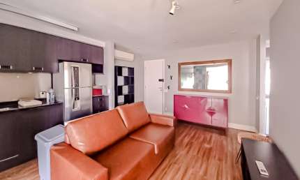 Lindo Apto mobiliado, andar alto,prédio com lazer completo na R. Bela Cintra