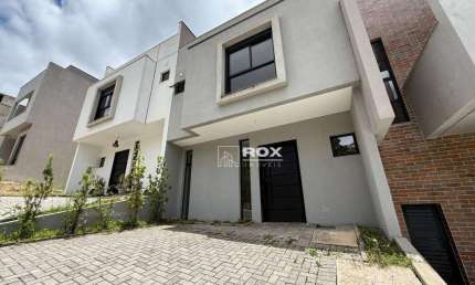 Sobrado com 3 quartos 1 suíte à venda, 118 m² - Santa Cândida, Curitiba/PR