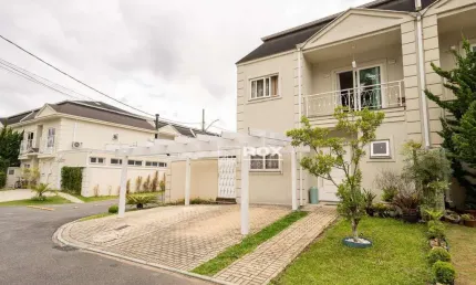 Casa em condomínio fechado com 4 quartos à venda, 231 m² - Santa Felicidade, Curitiba/PR