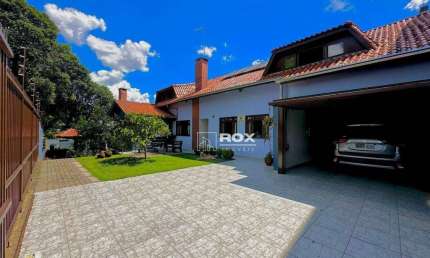 Casa com 4 quartos à venda, 305 m² - Portão, Curitiba/PR