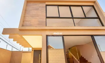 Sobrado primeira locação, 3 quartos - Santa Felicidade - Curitiba/PR
