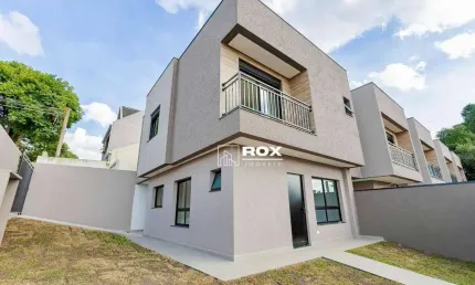 Sobrado de esquina com 3 quartos à venda, 123 m² por R$ 850.000 - Novo Mundo, Curitiba/PR