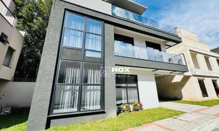 Casa de alto padrão mobiliada com 3 quartos 1 suíte à venda, 133 m² por R$ 1.686.000 - Santa Felicidade, Curitiba/PR