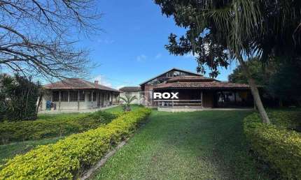 Casa com 5 quartos à venda, 257 m² por R$ 900.000 - Capela Velha, Araucária/PR
