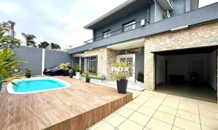 Casa com 7 quartos para alugar, 540 m² por R$ 15.000/mês - Cristo Rei, Curitiba/PR
