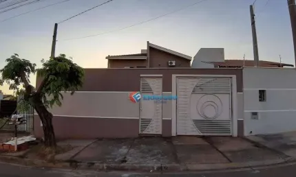 Casa com 3 dormitórios à venda, 170 m² por R$ 690.000,00 - Jardim Residencial Ravagnani - Sumaré/SP