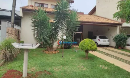 Casa com 4 quartos à venda, 215 m² por R$ 970.000 - Condomínio Okinawa - Paulínia/SP