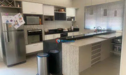 Casa com 3 dormitórios à venda, 220 m² por R$ 1.010.000,00 - Jardim Planalto - Paulínia/SP